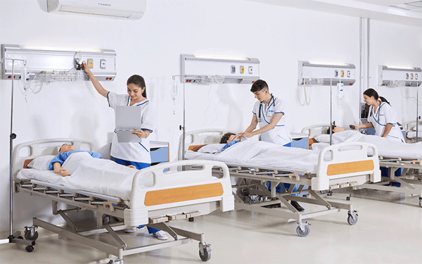 El Hospital Simulado es un espacio dedicado a la enseñanza práctica de los programas de Ciencias de la Salud. Recorre las instalaciones y descubre más de este maravilloso laboratorio.